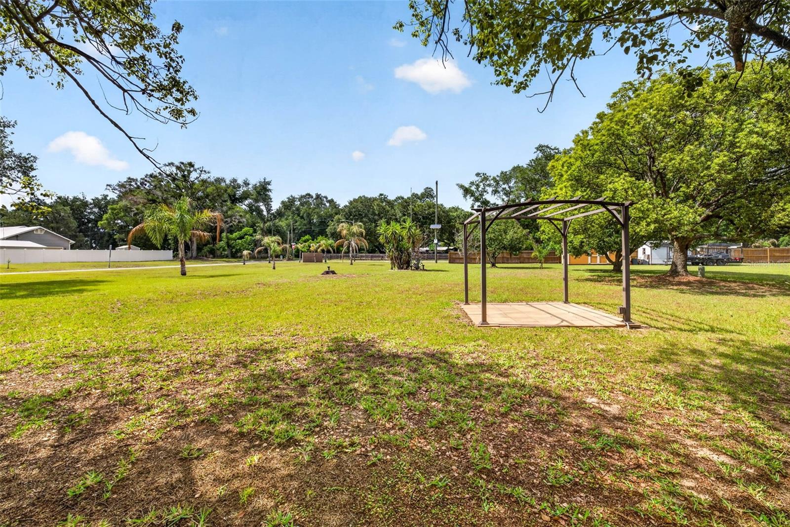 8429 JACQUELINE CT — photo 40