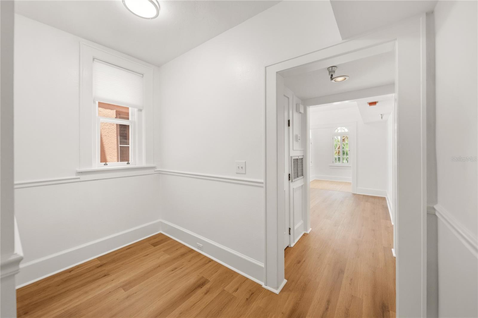 1221 N PALM AVE #202 — photo 12