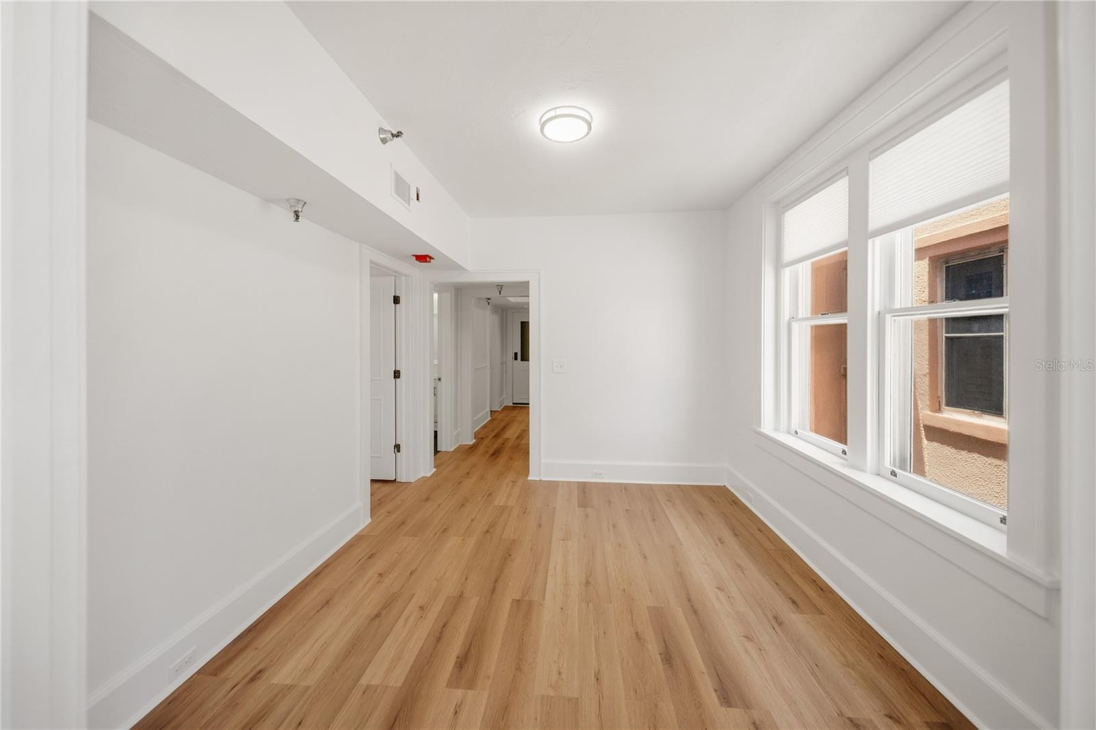 1221 N PALM AVE #202 — photo 25