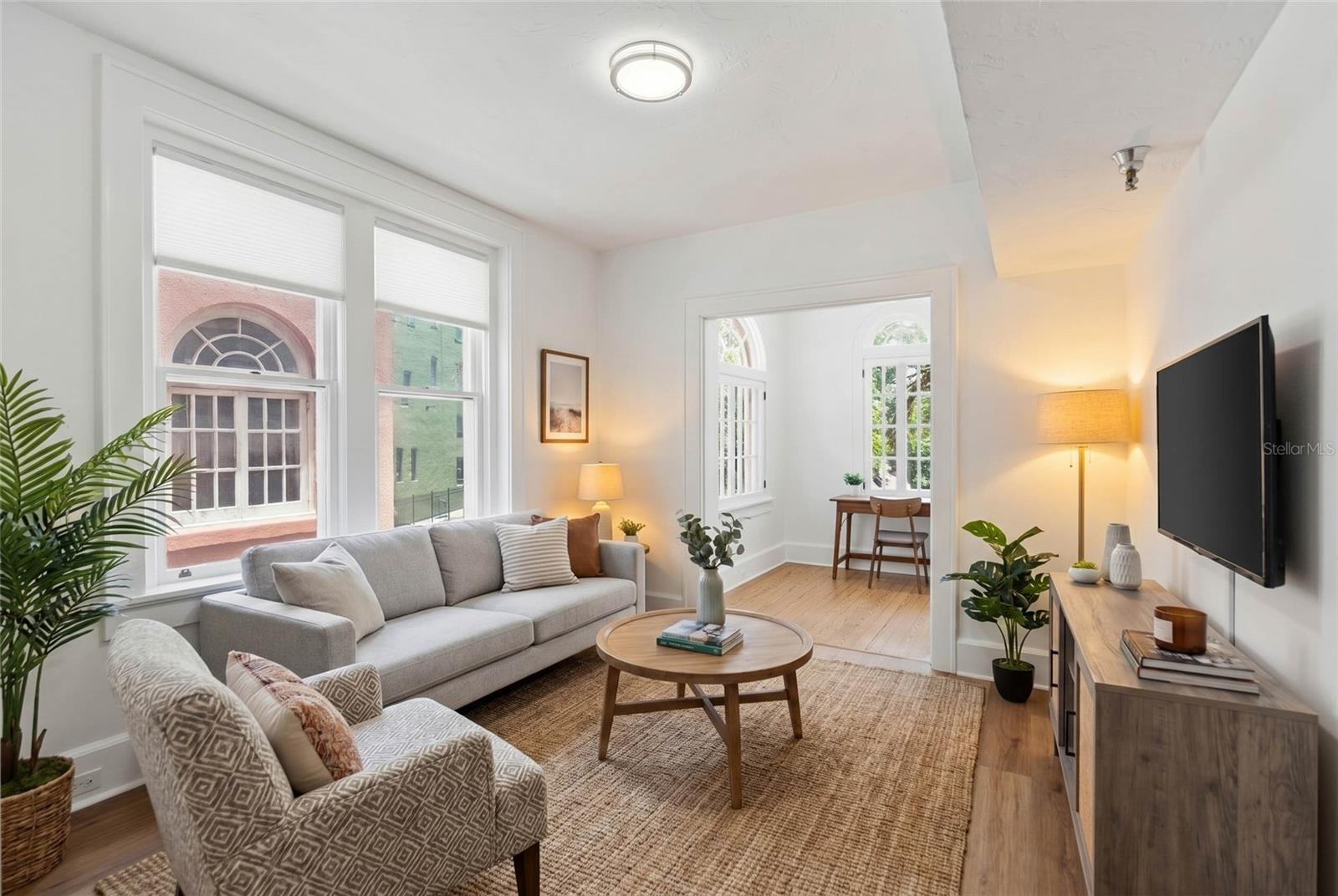 1221 N PALM AVE #202 — photo 4