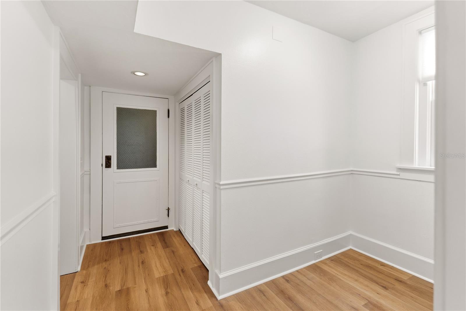 1221 N PALM AVE #202 — photo 13