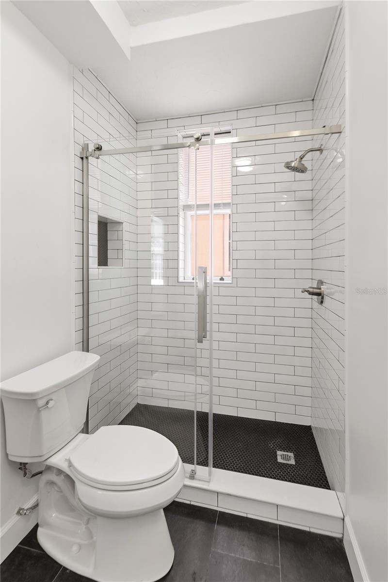 1221 N PALM AVE #202 — photo 28