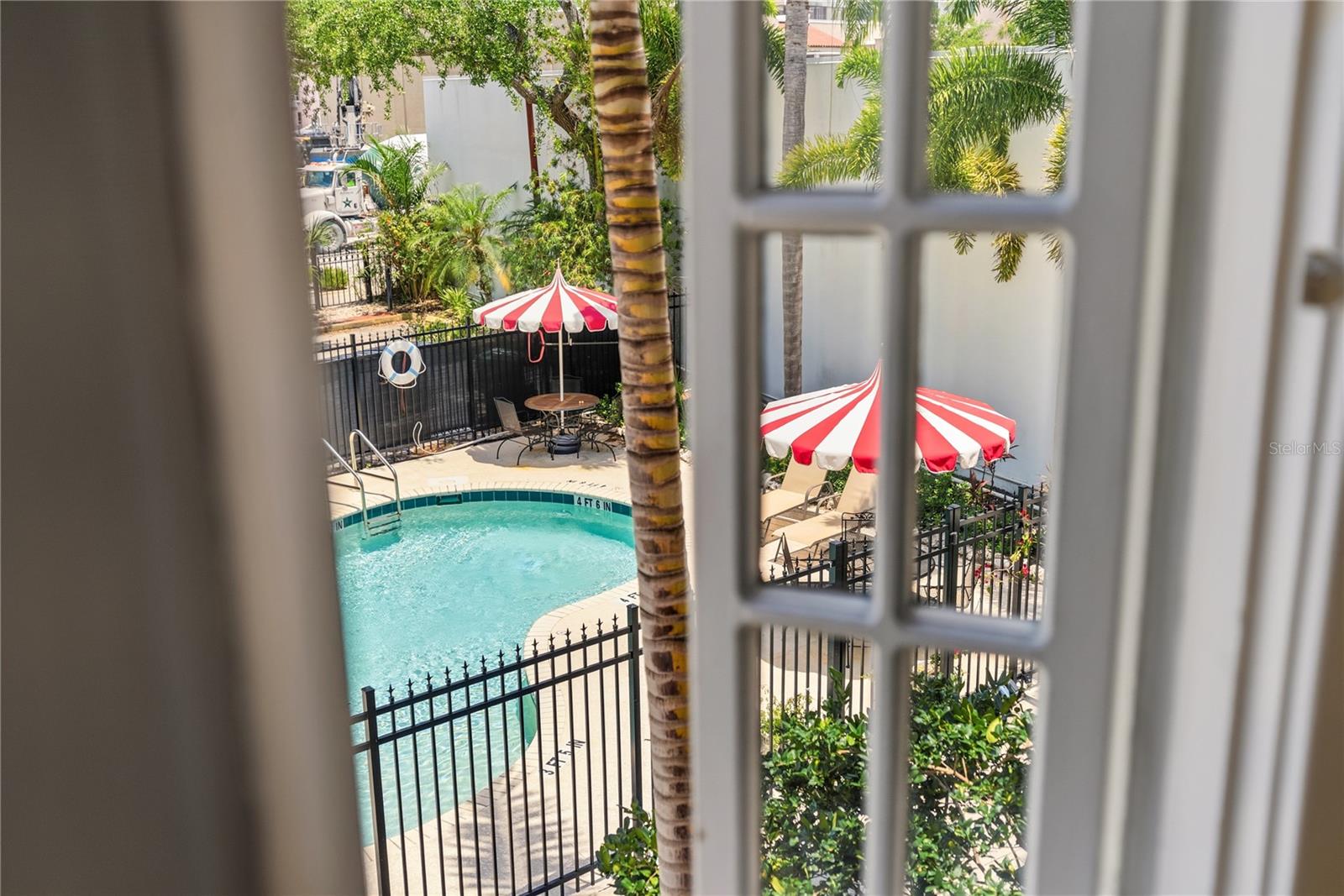 1221 N PALM AVE #202 — photo 34