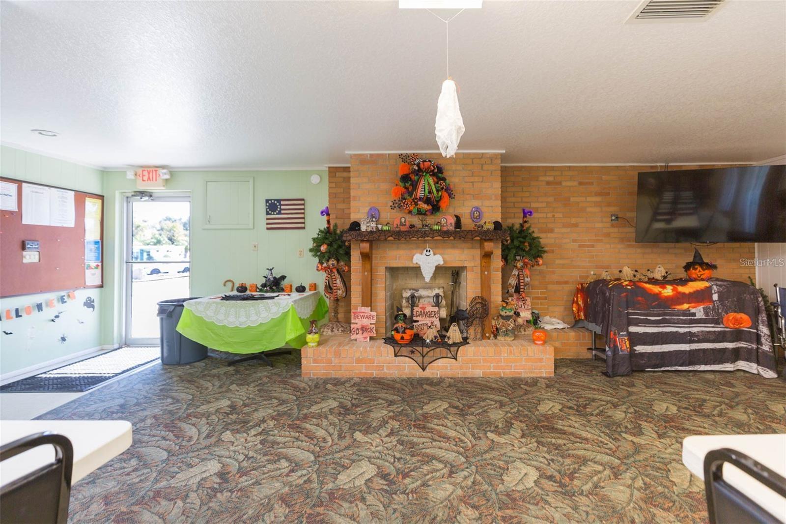 3734 CASTLE DR — photo 31