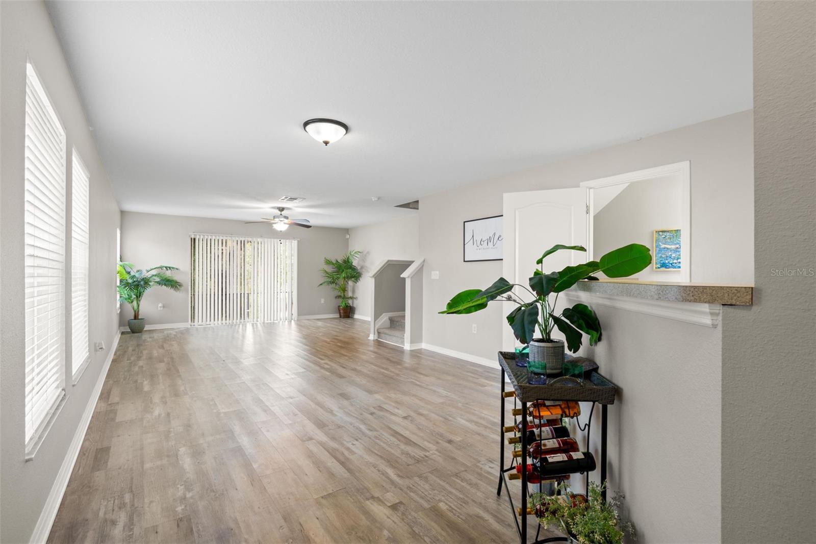 10924 JOHANNA AVE — photo 5