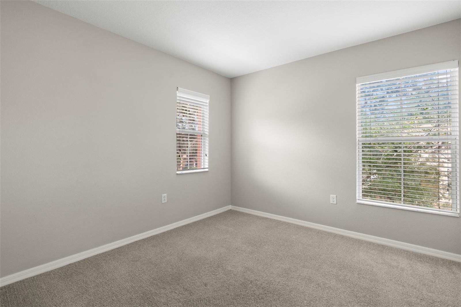 10924 JOHANNA AVE — photo 31