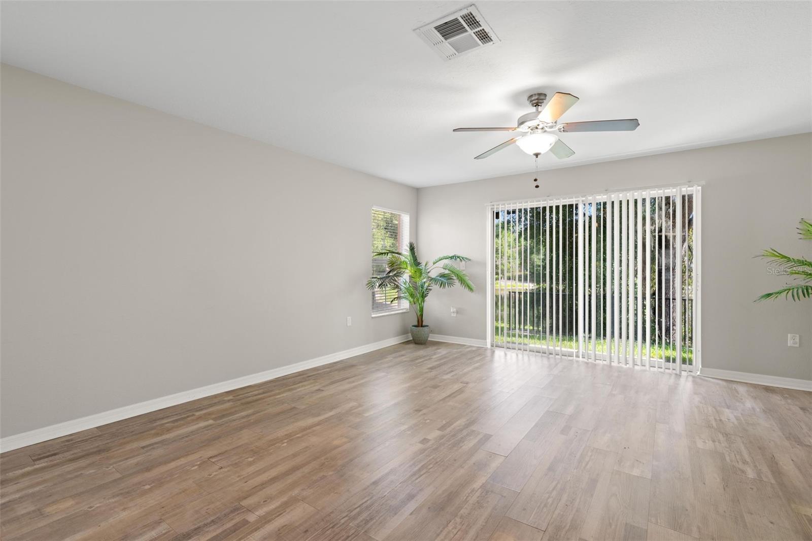 10924 JOHANNA AVE — photo 15