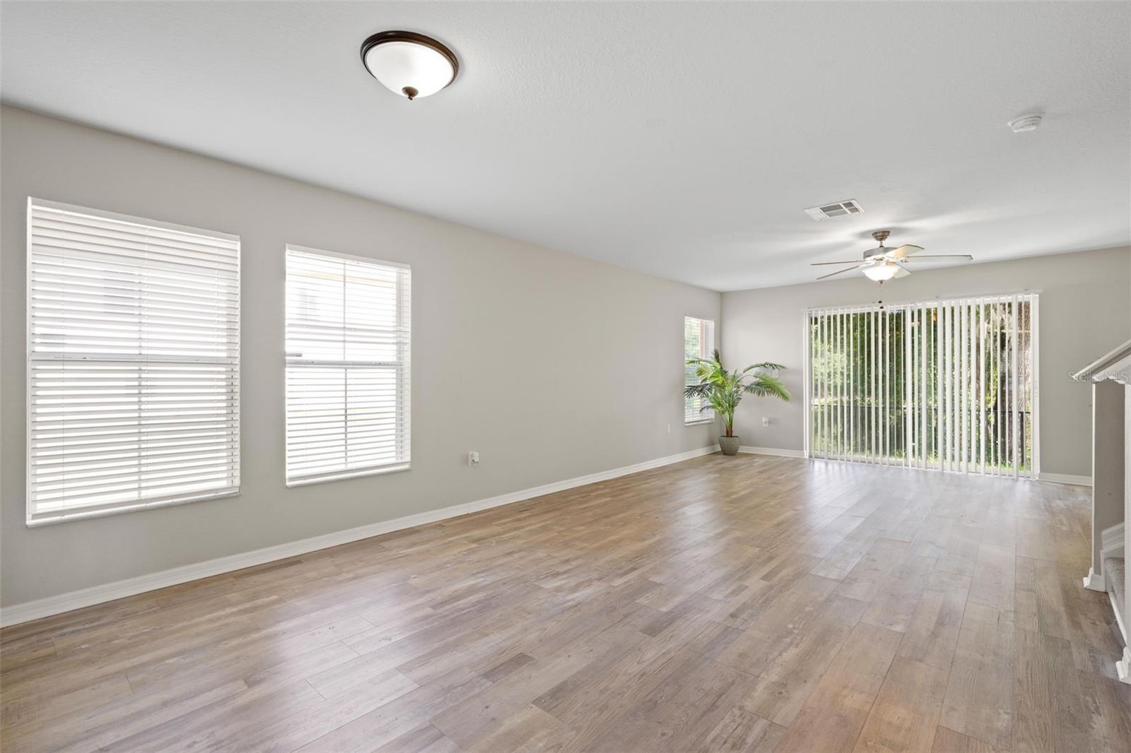 10924 JOHANNA AVE — photo 14