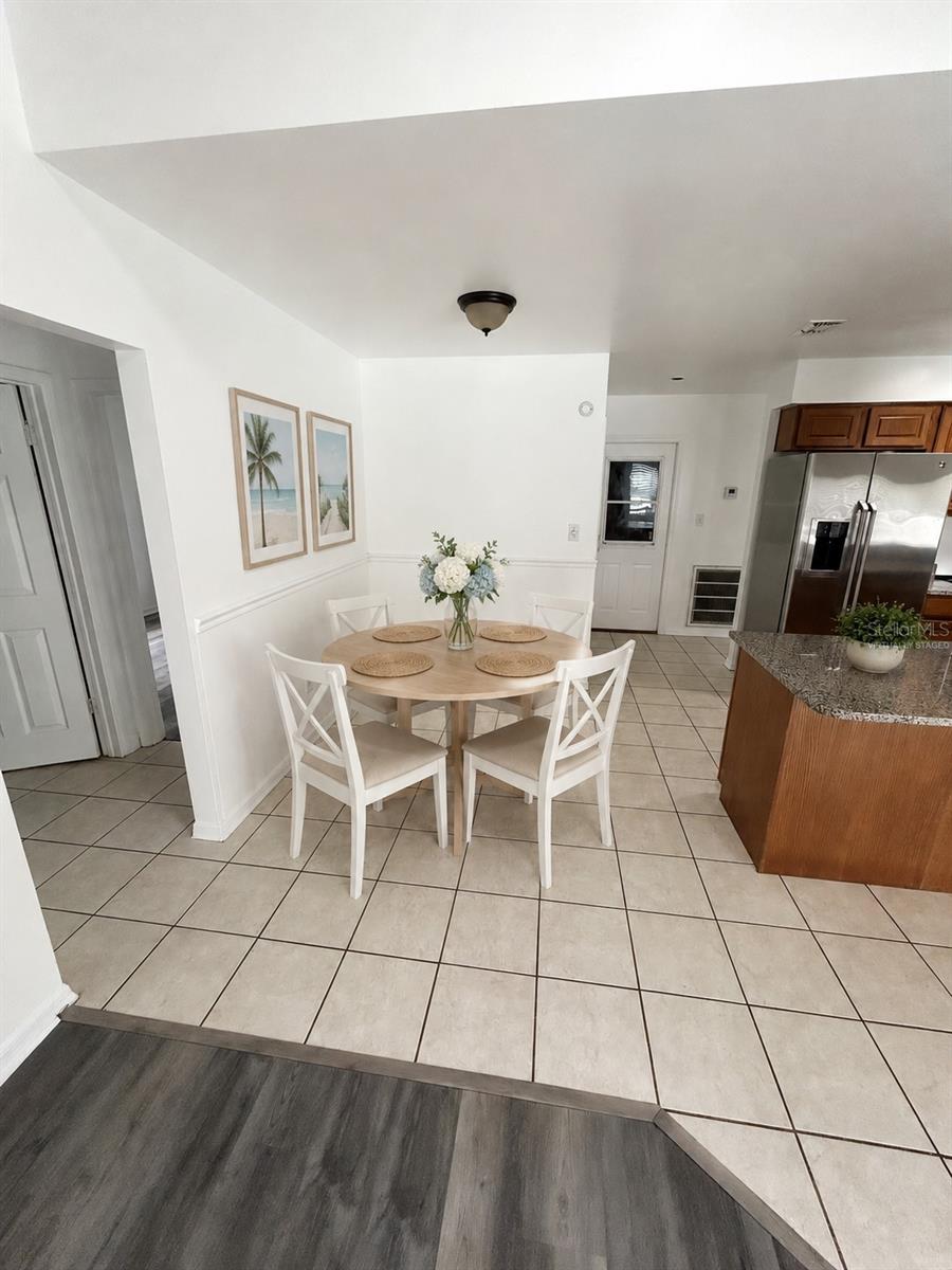 11122 HANNAWAY DR — photo 10