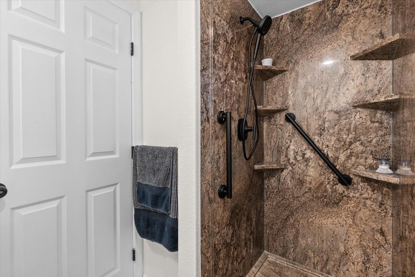 2146 SOCIETY DR — photo 18
