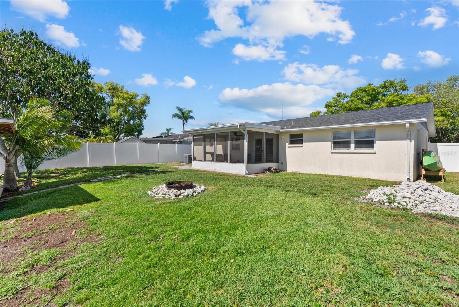 2146 SOCIETY DR — photo 33