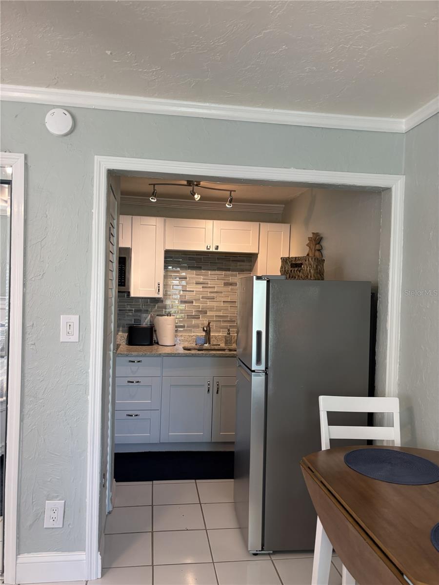 170 ROOSEVELT DR #8 — photo 9