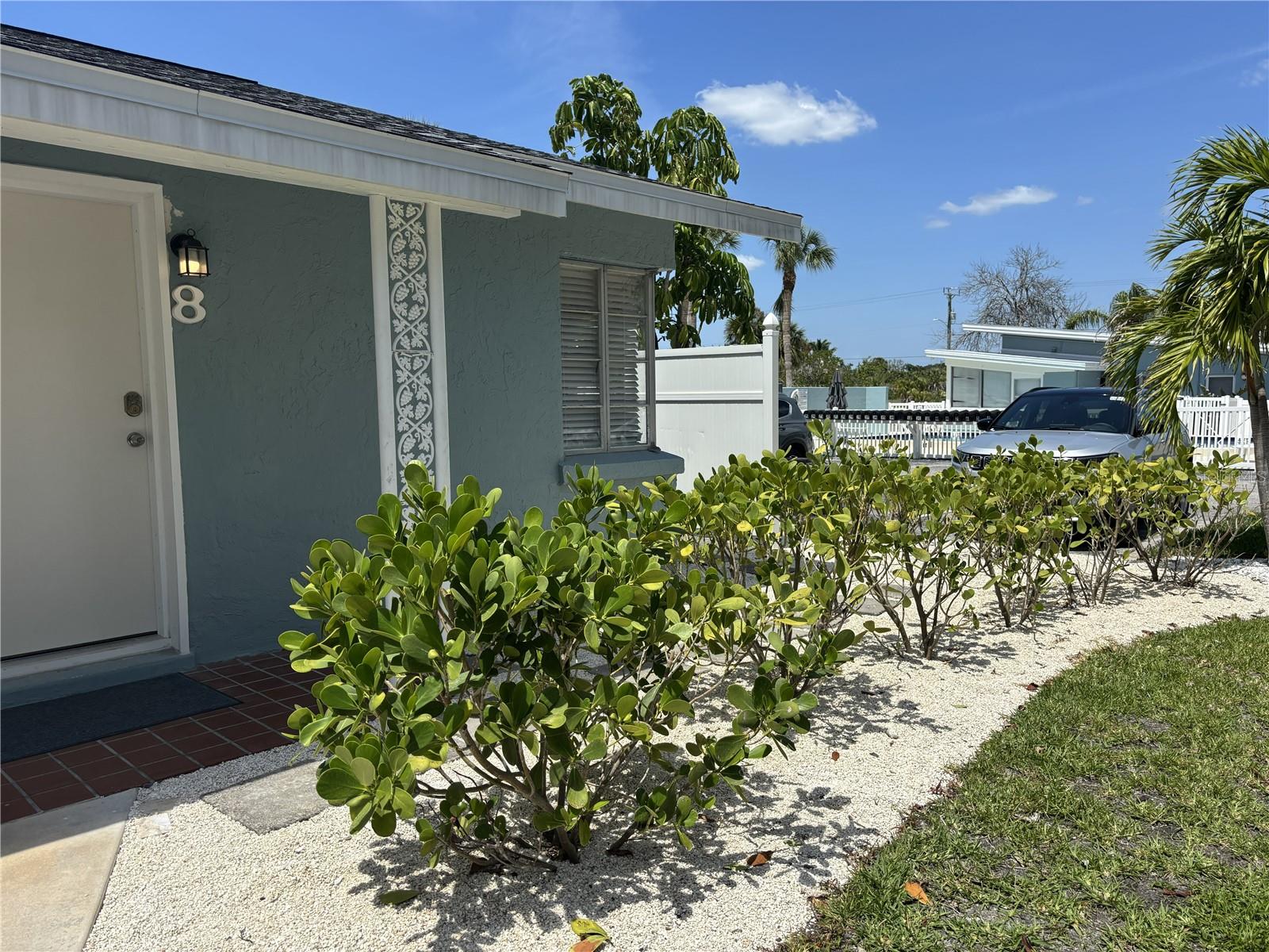 170 ROOSEVELT DR #8 — photo 2