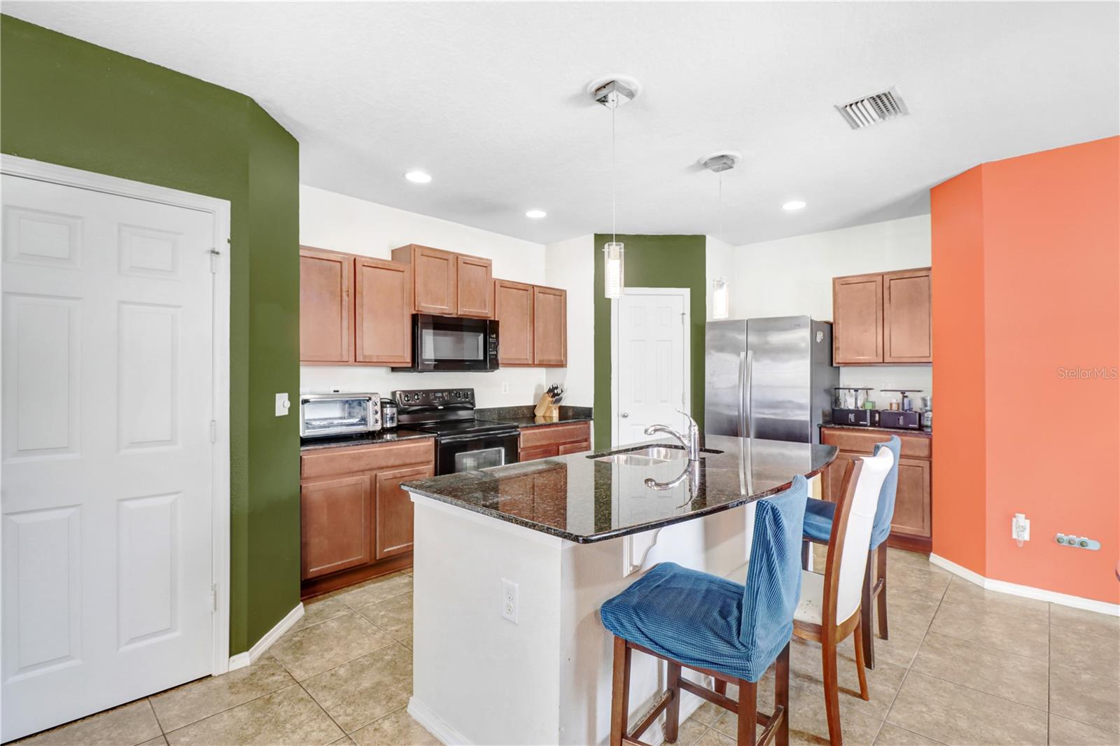 4605 SOMERSET HILL LN — photo 8