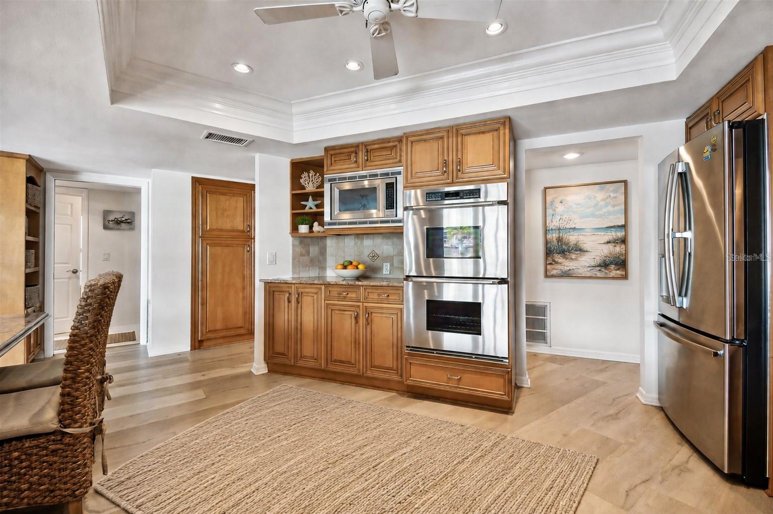 205 HARRISON AVE — photo 9
