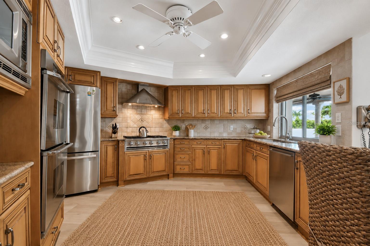 205 HARRISON AVE — photo 7