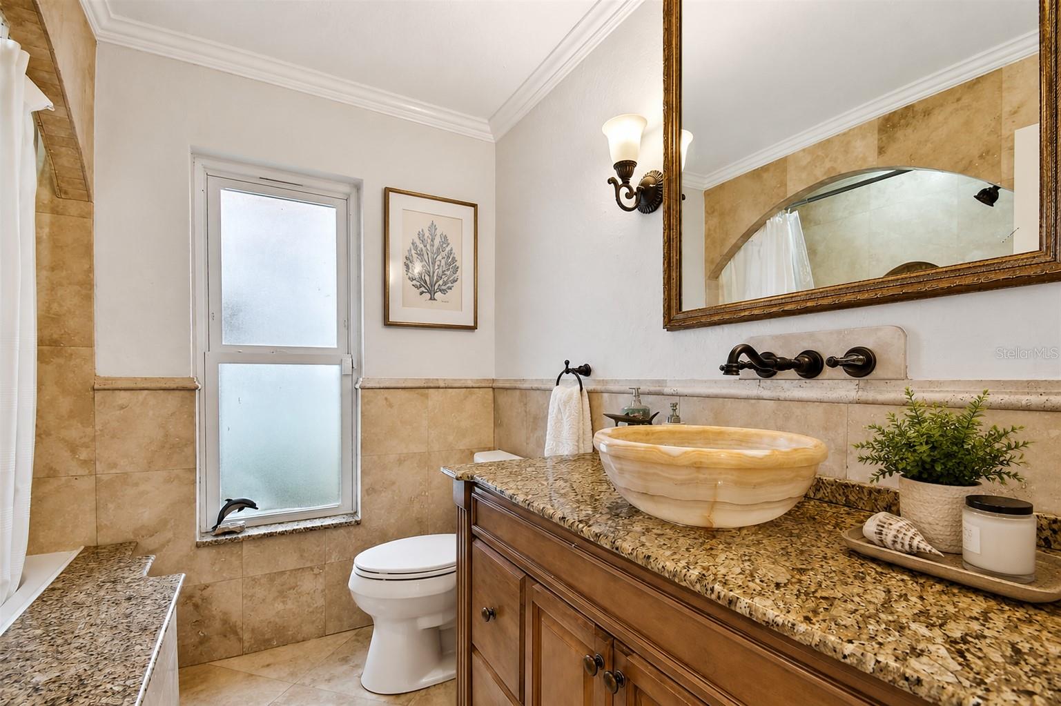 205 HARRISON AVE — photo 17