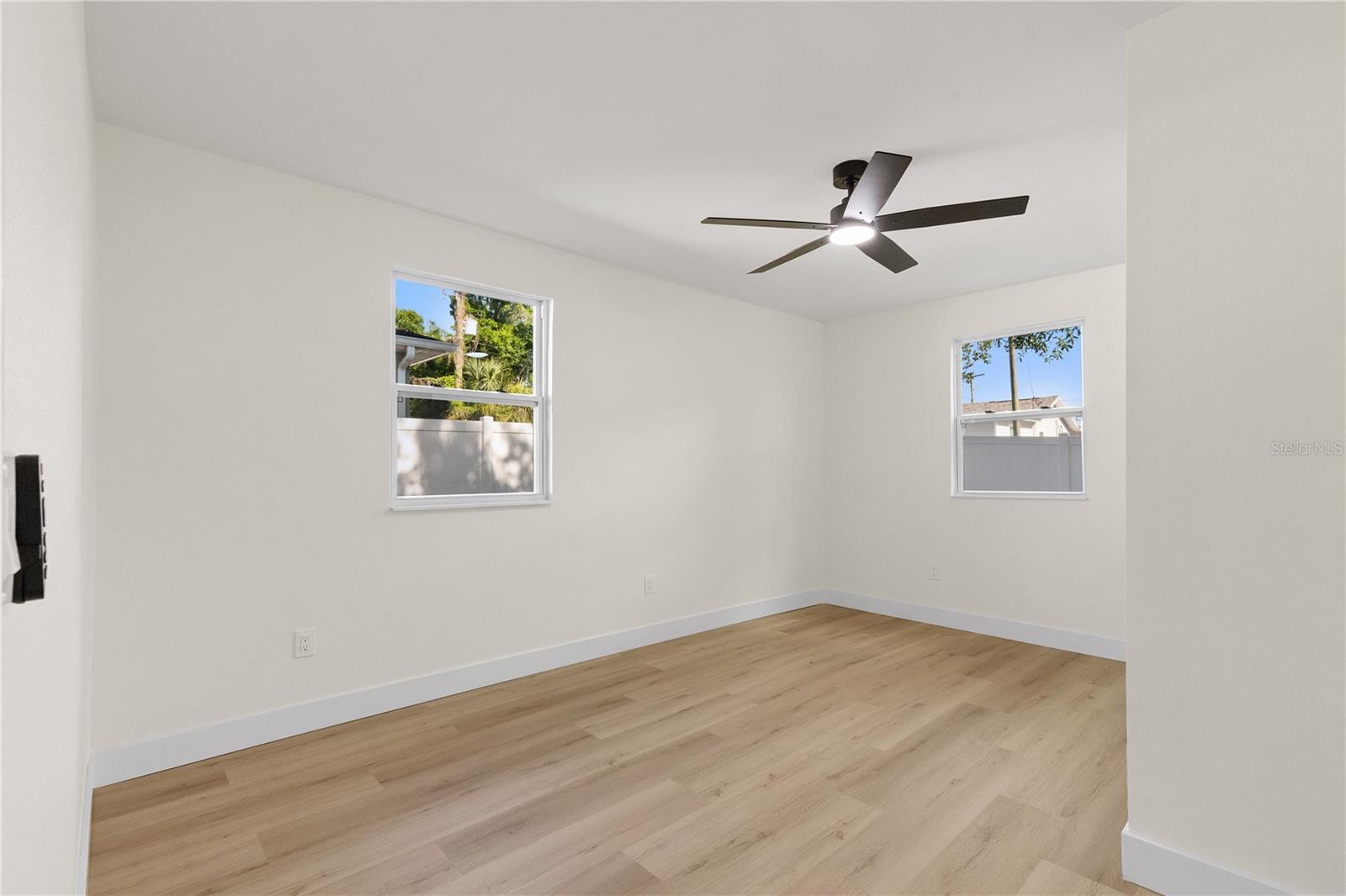 815 W MINNEHAHA ST — photo 26