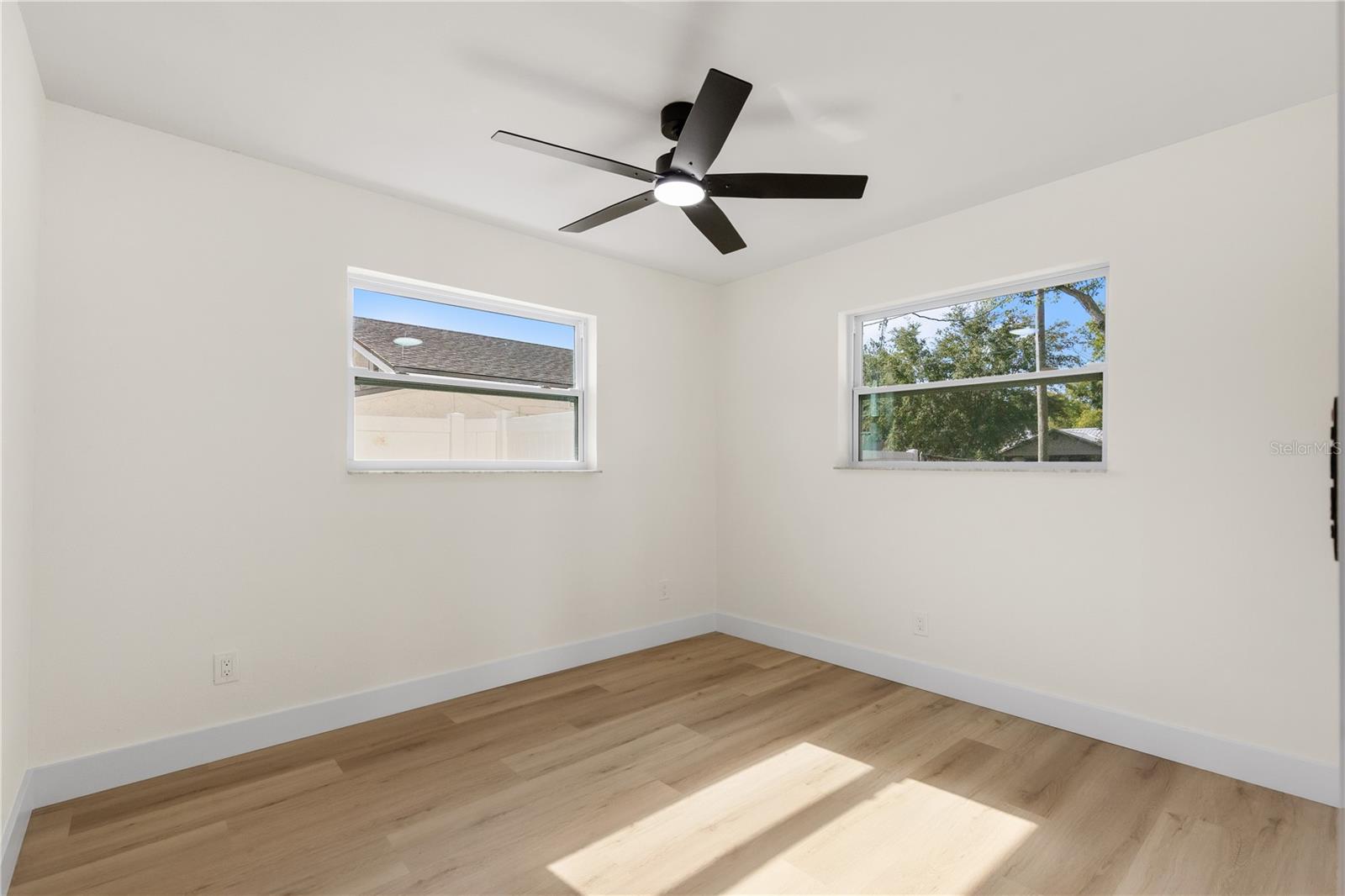 815 W MINNEHAHA ST — photo 14