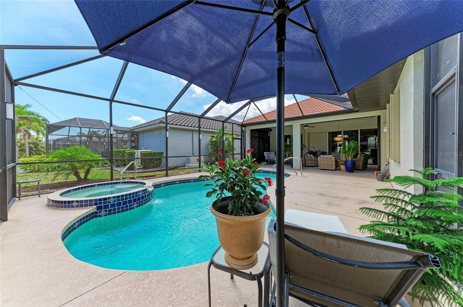 1920 COCONUT PALM CIR — photo 36