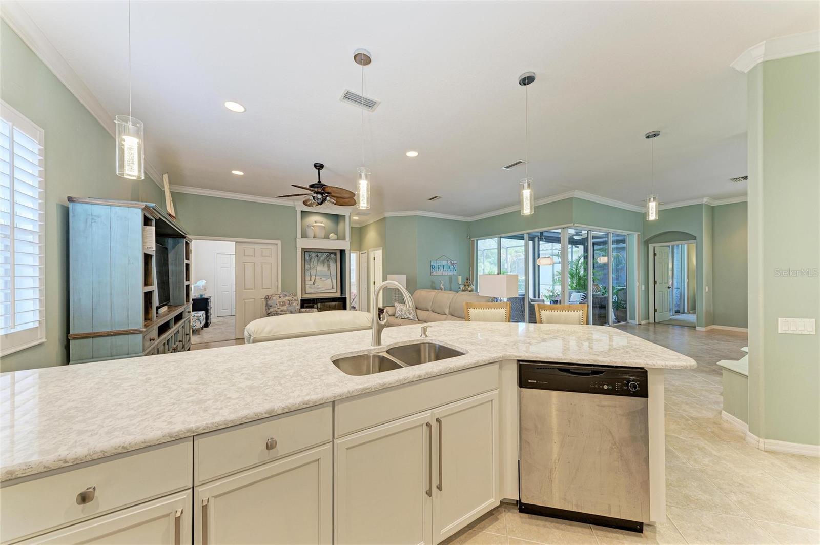 1920 COCONUT PALM CIR — photo 15