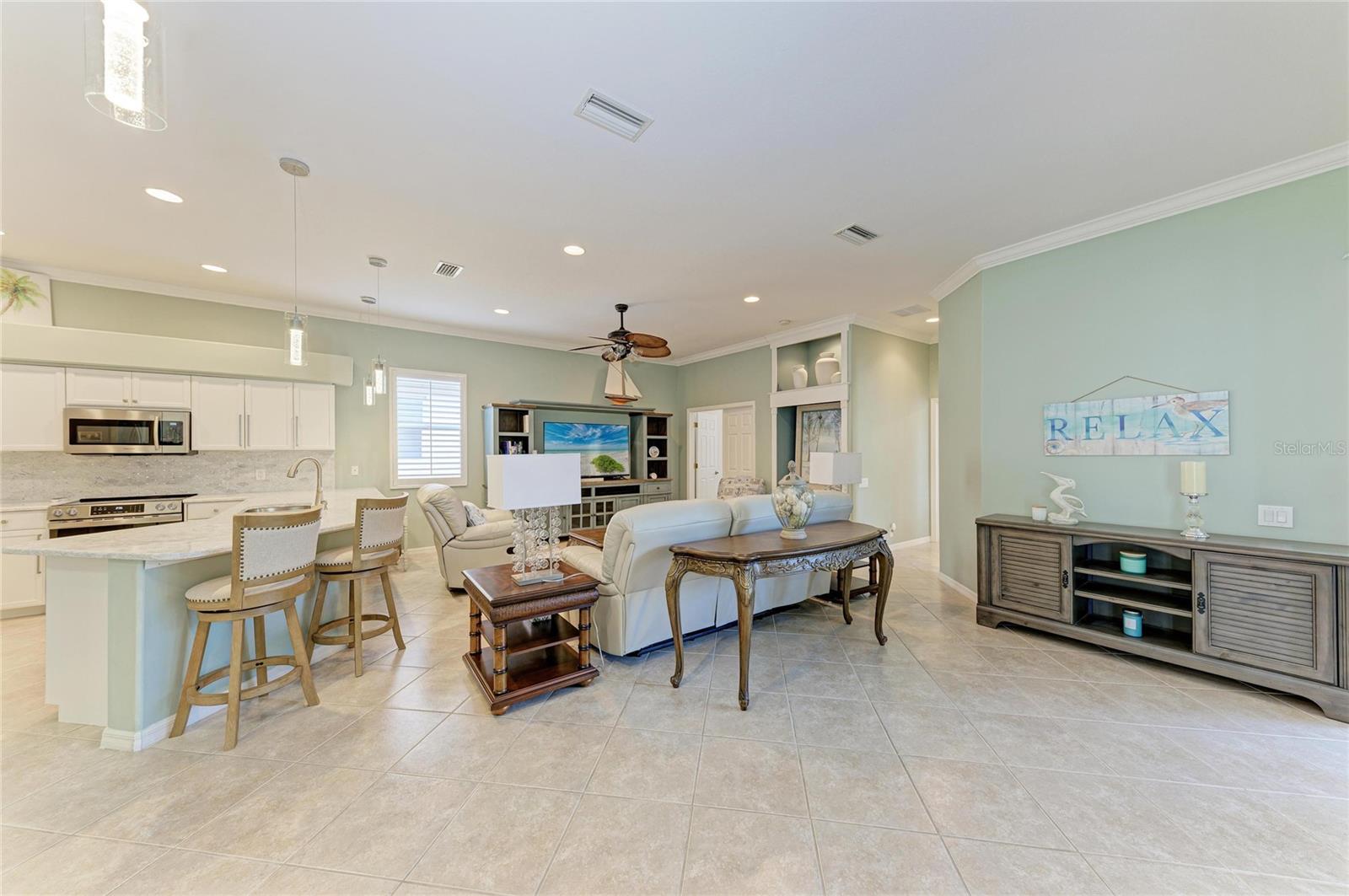 1920 COCONUT PALM CIR — photo 8
