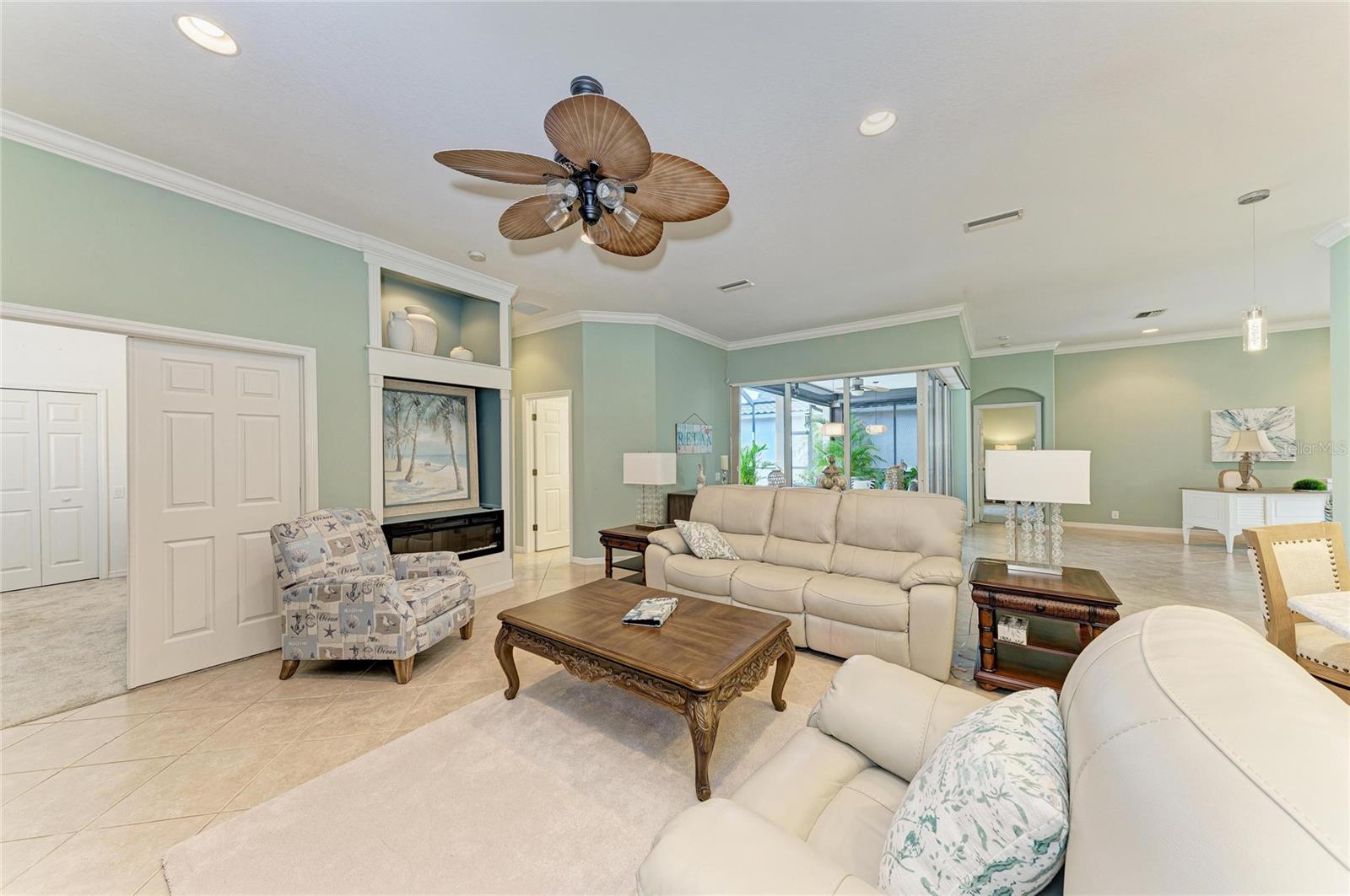 1920 COCONUT PALM CIR — photo 10