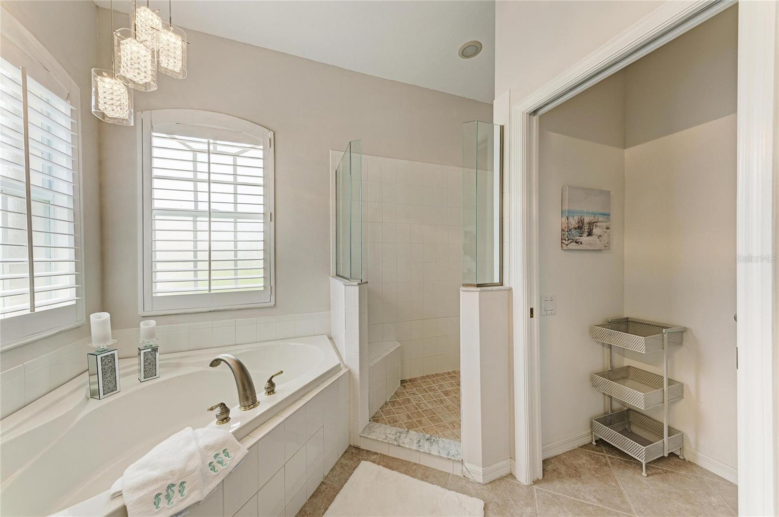 1920 COCONUT PALM CIR — photo 23