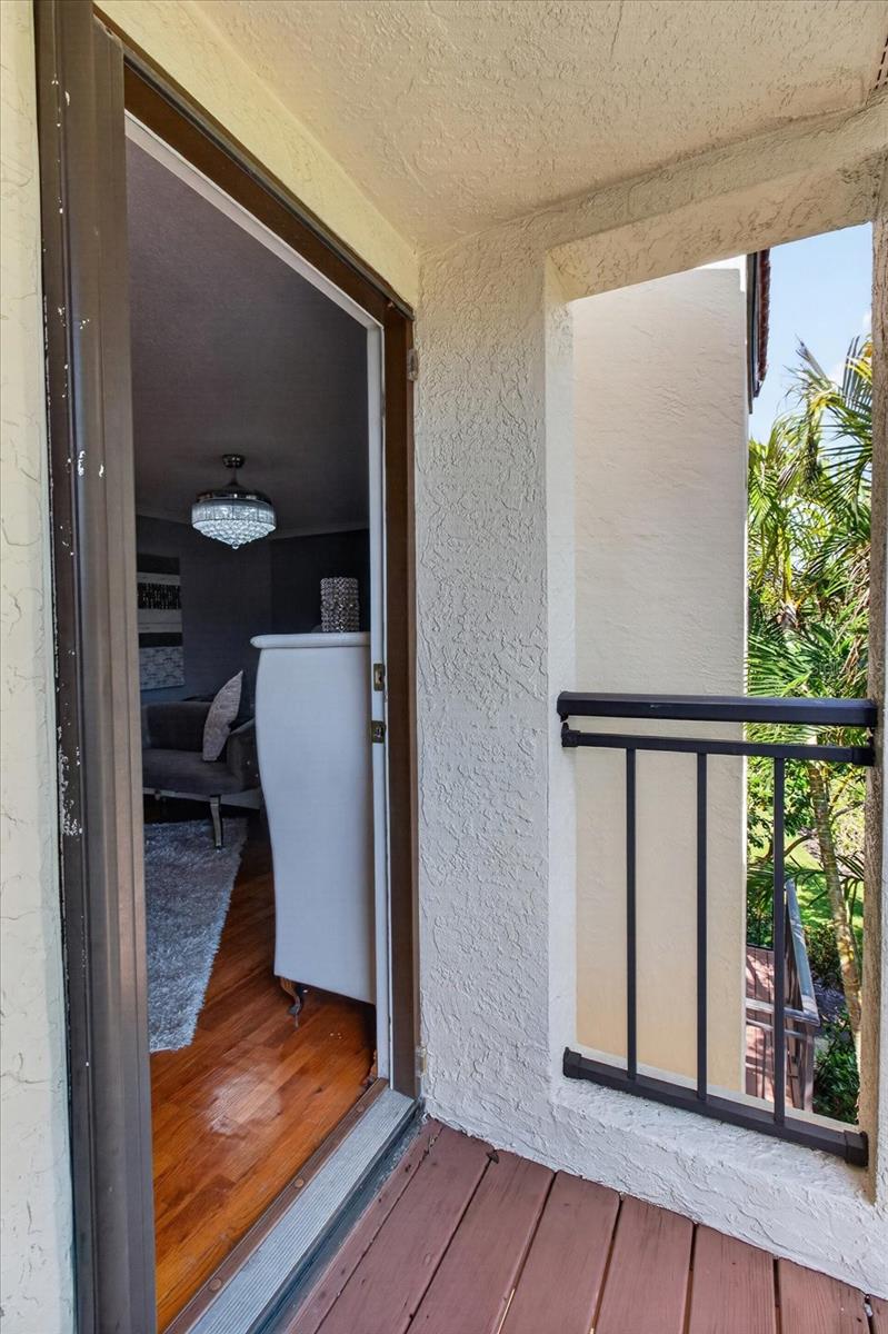 240 WINDWARD PSGE #1004 — photo 47