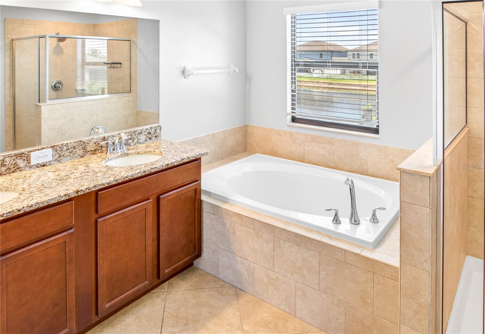 13415 WHITE SAPPHIRE RD — photo 52