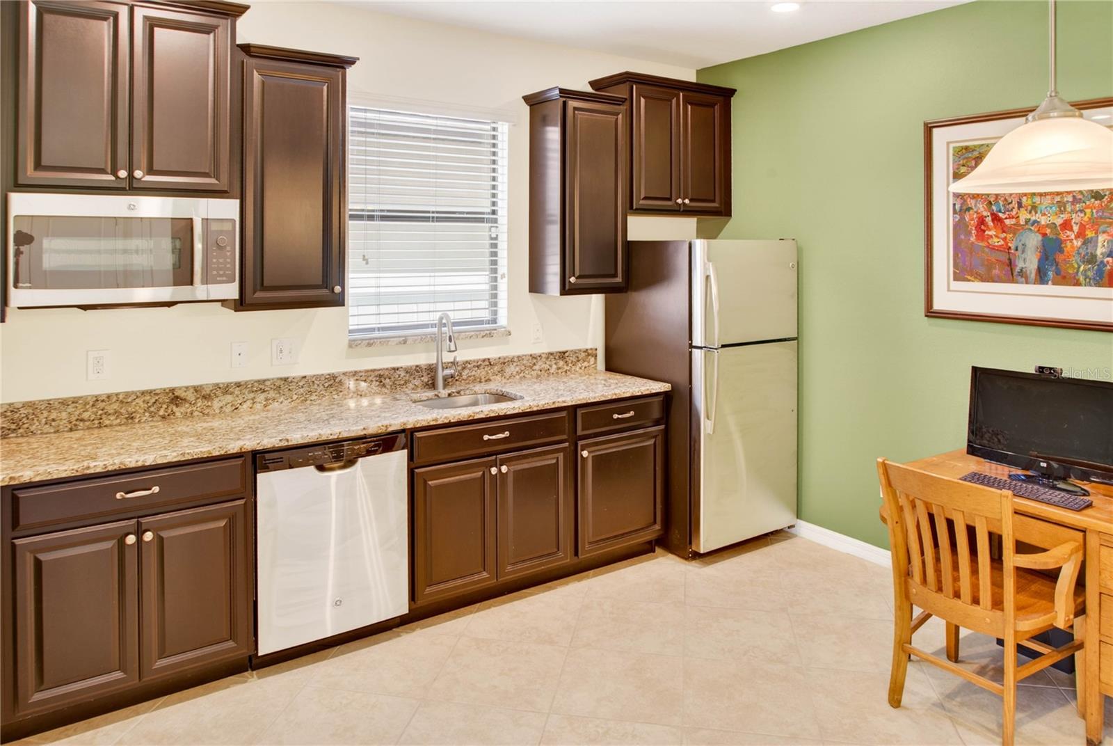 13415 WHITE SAPPHIRE RD — photo 28