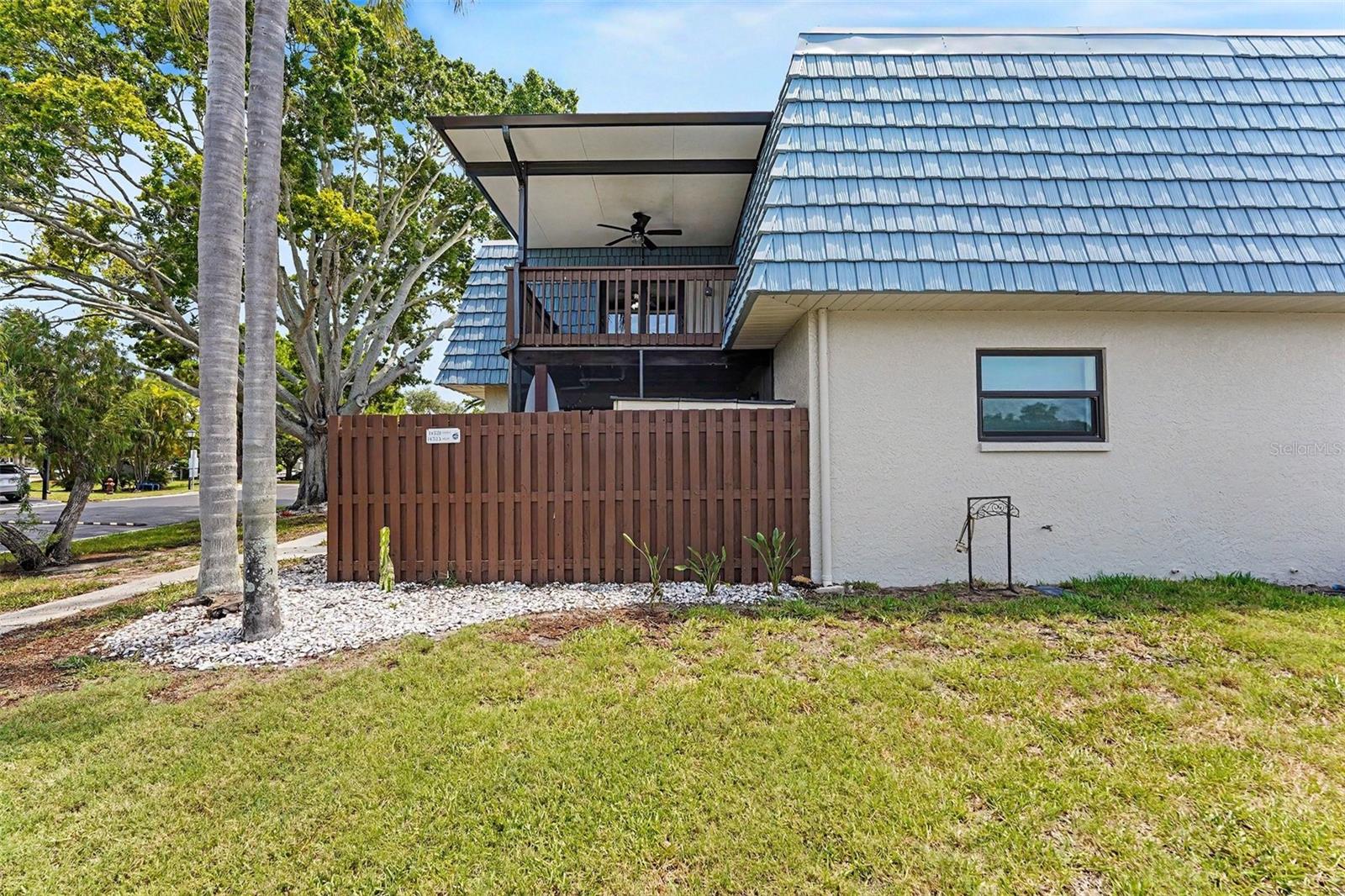 14521 CATALINA CIR — photo 26