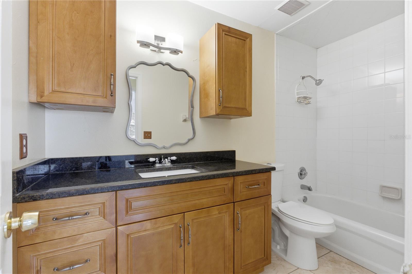 4416 N CLARK AVE #13 — photo 22