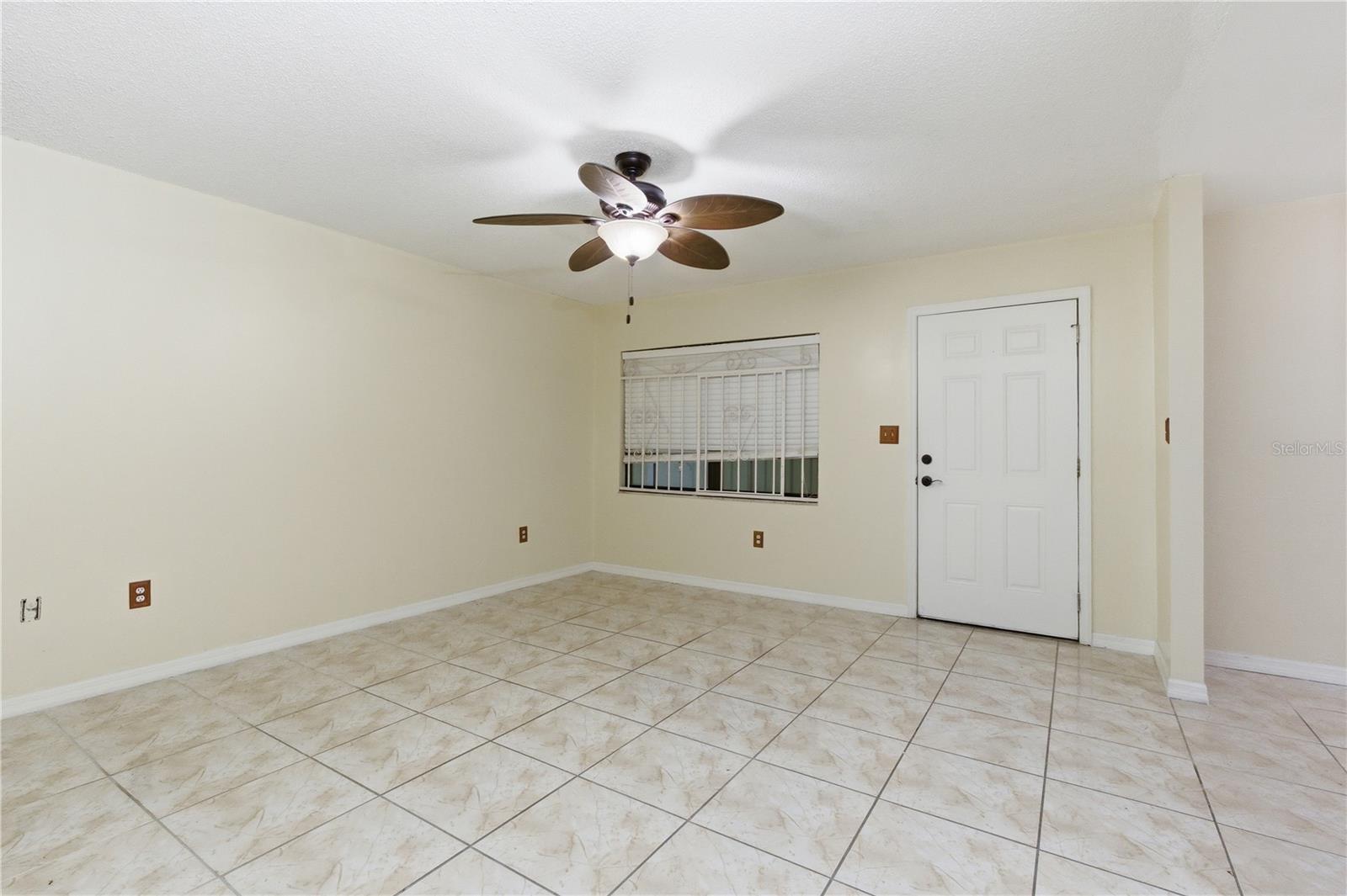 4416 N CLARK AVE #13 — photo 10