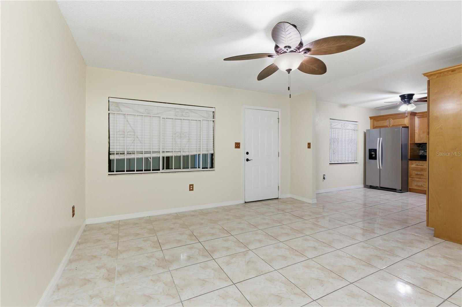4416 N CLARK AVE #13 — photo 25