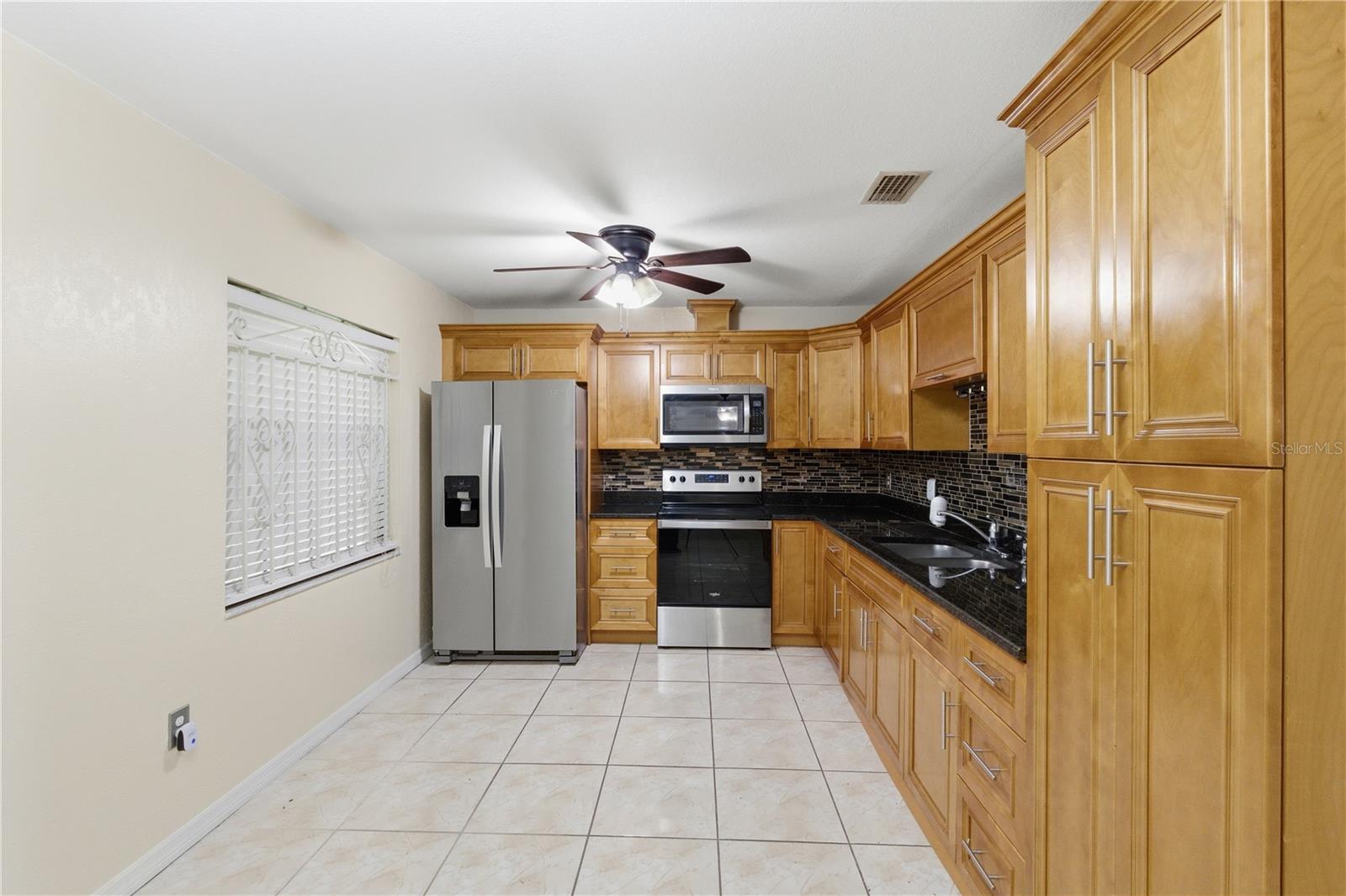 4416 N CLARK AVE #13 — photo 12