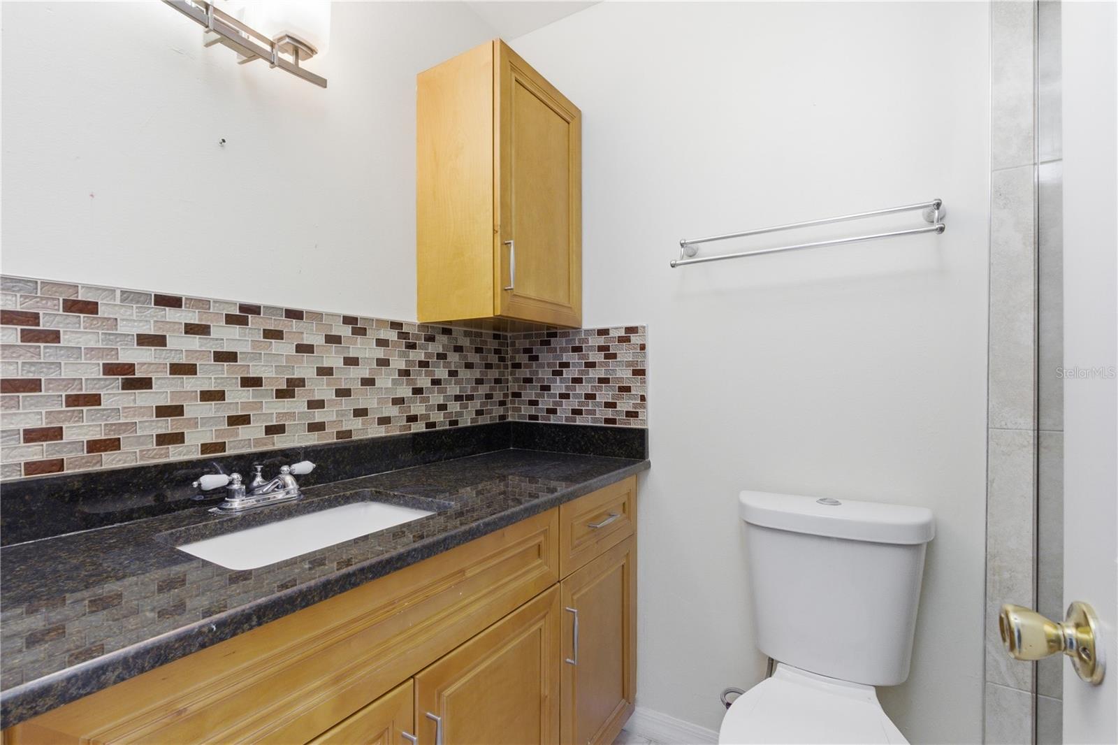 4416 N CLARK AVE #13 — photo 24