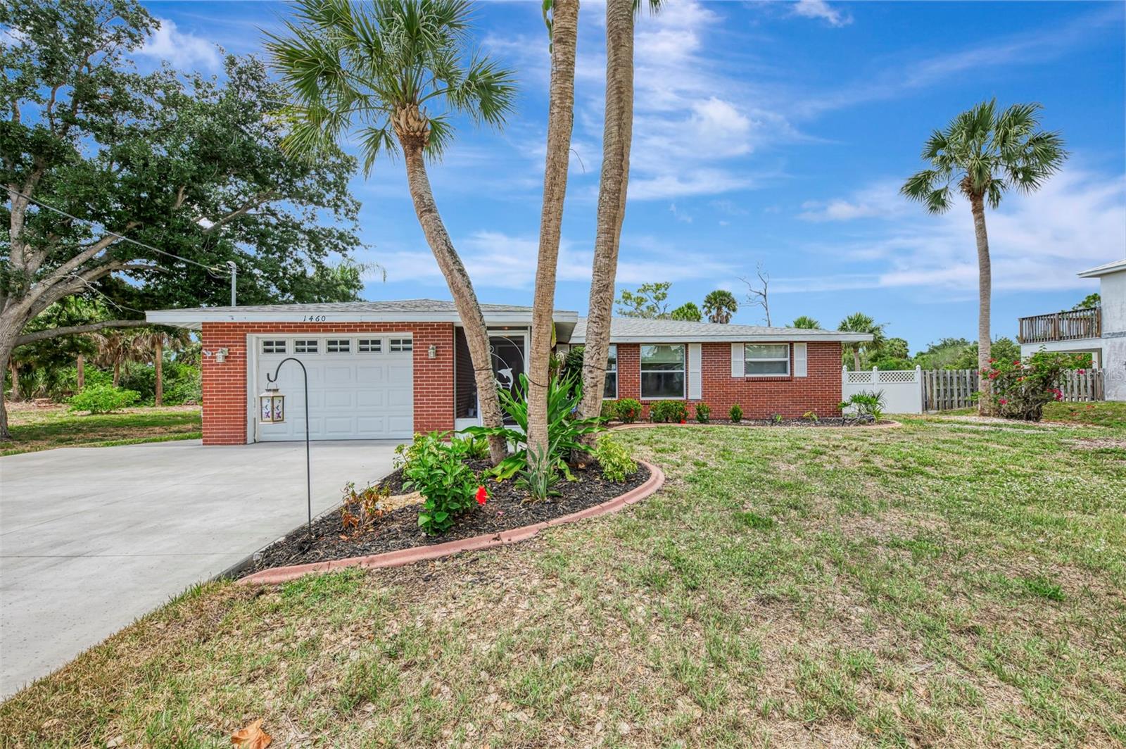 1460 CORTES DR — photo 3