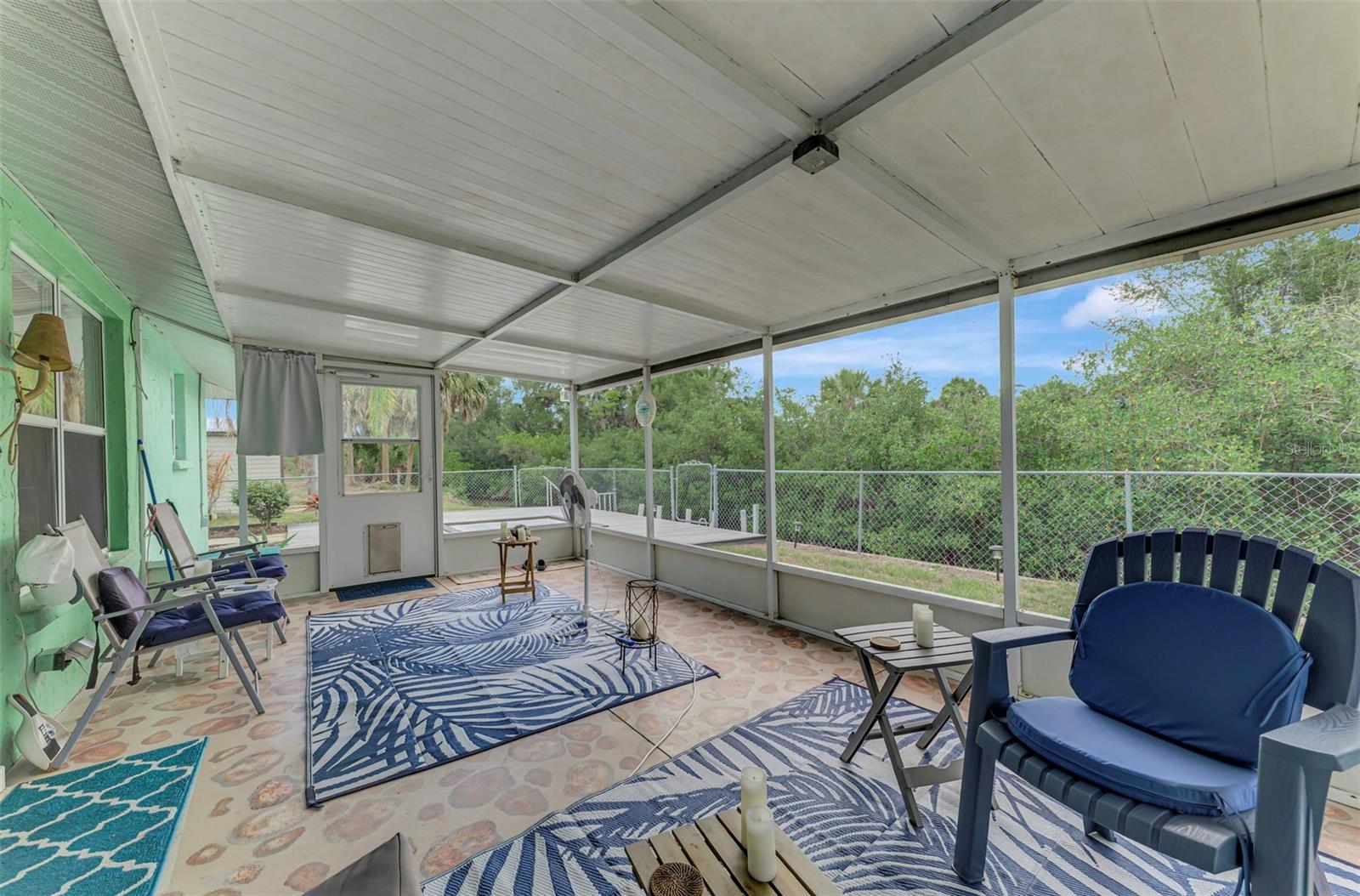 1460 CORTES DR — photo 28