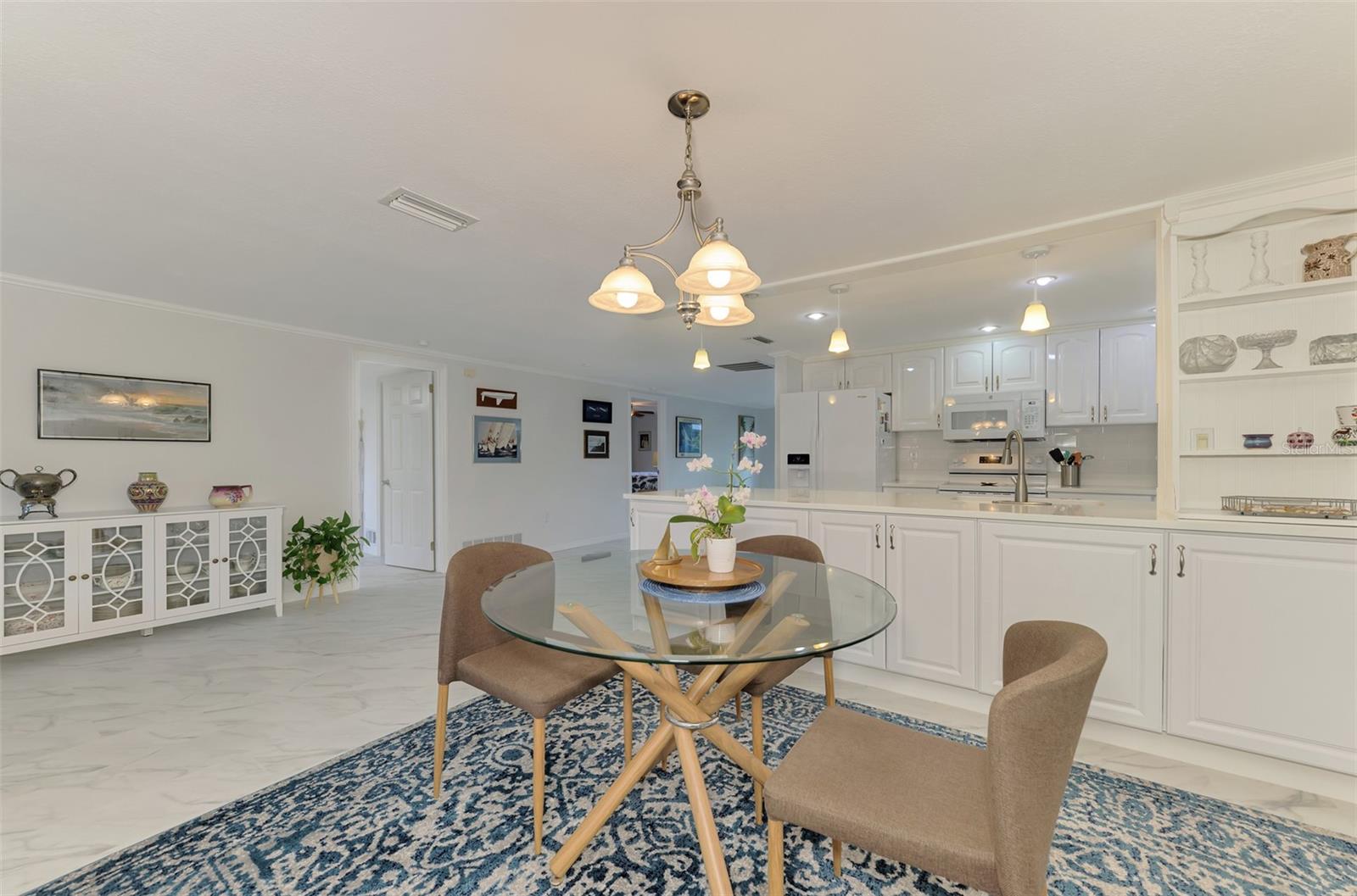 1460 CORTES DR — photo 17