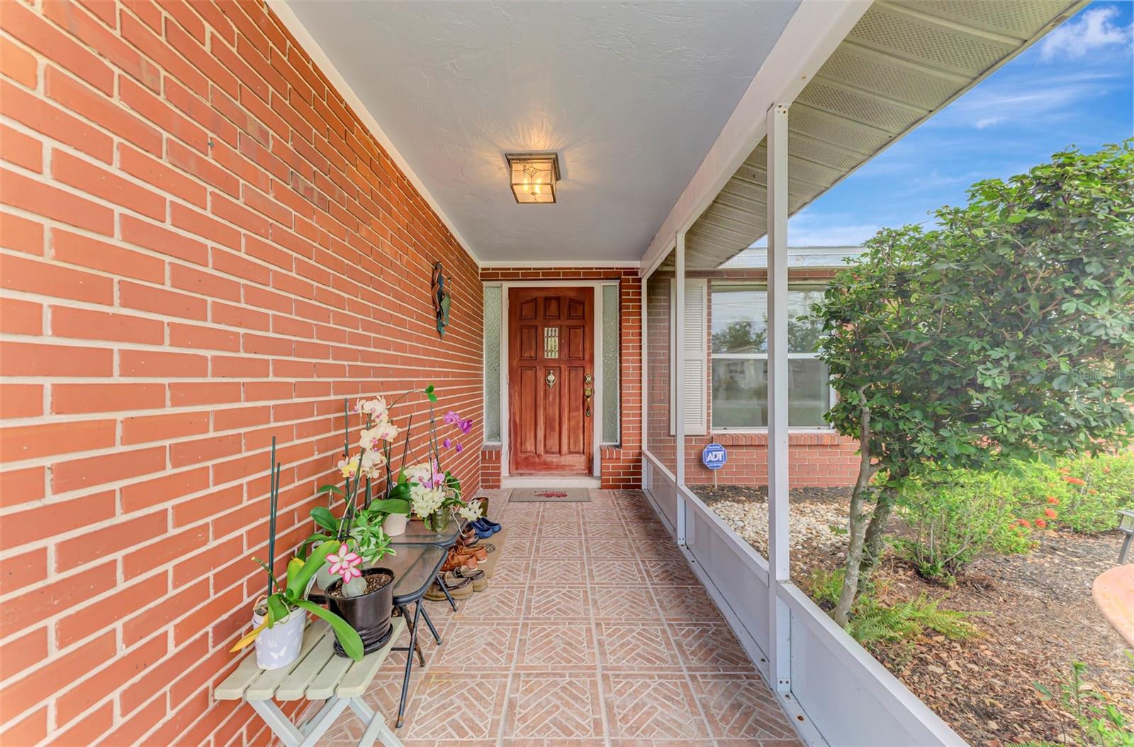 1460 CORTES DR — photo 4