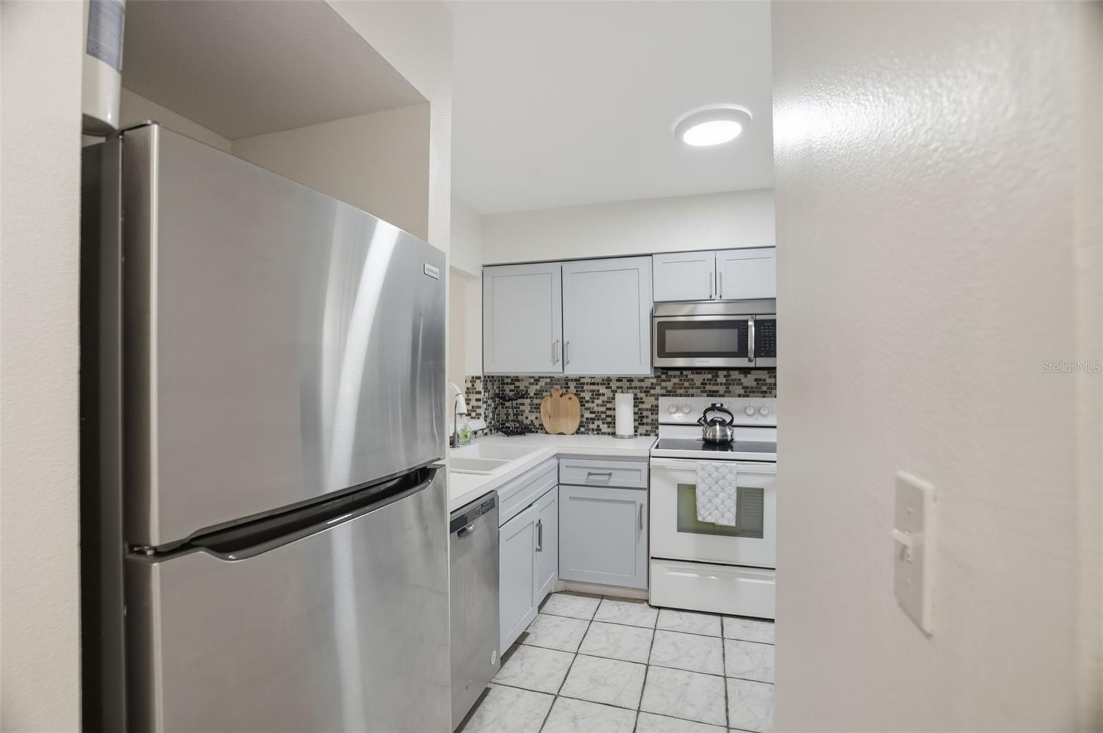 5557 SEA FOREST DR #215 — photo 5