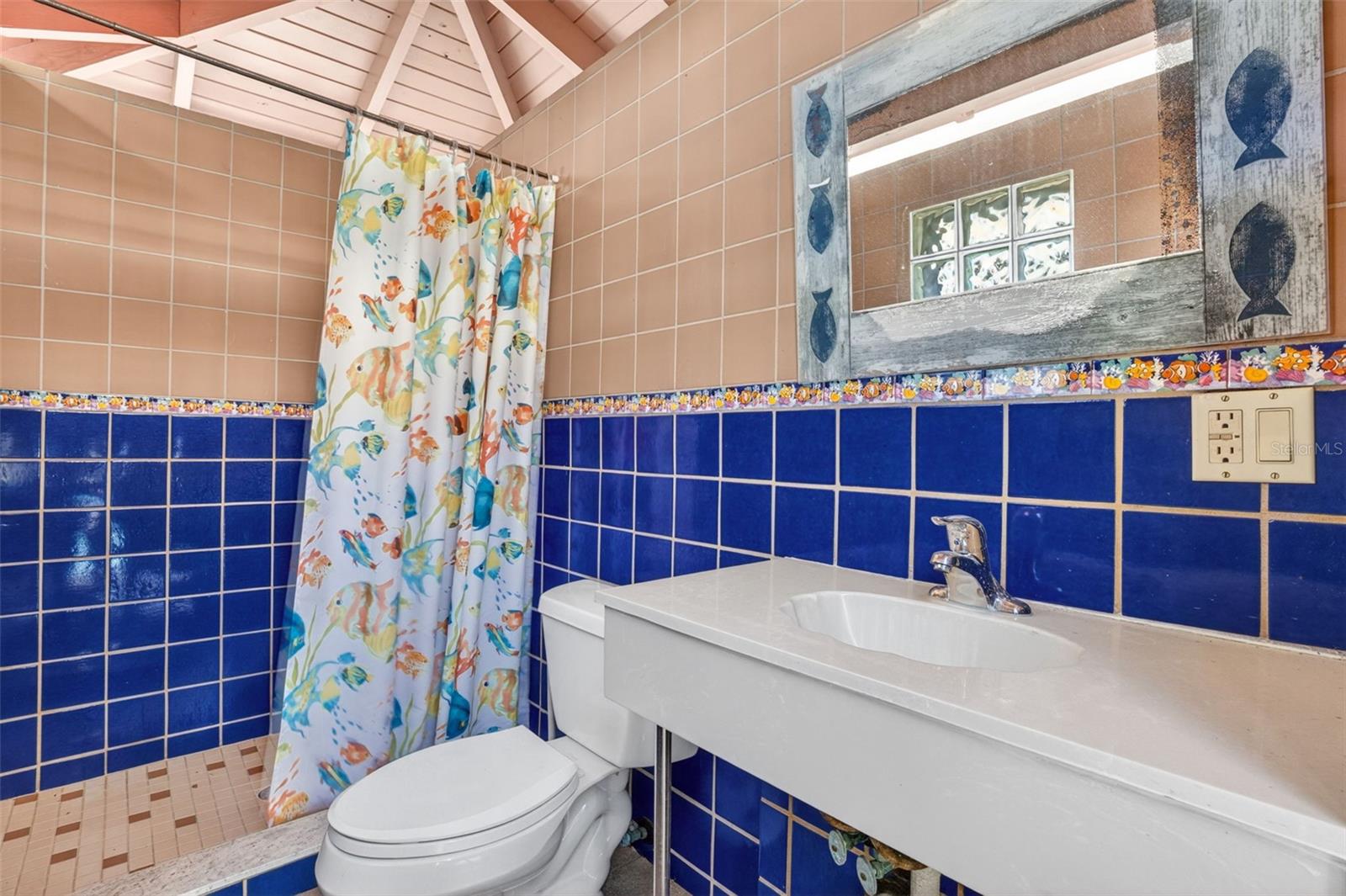 831 MANDALAY AVE — photo 32