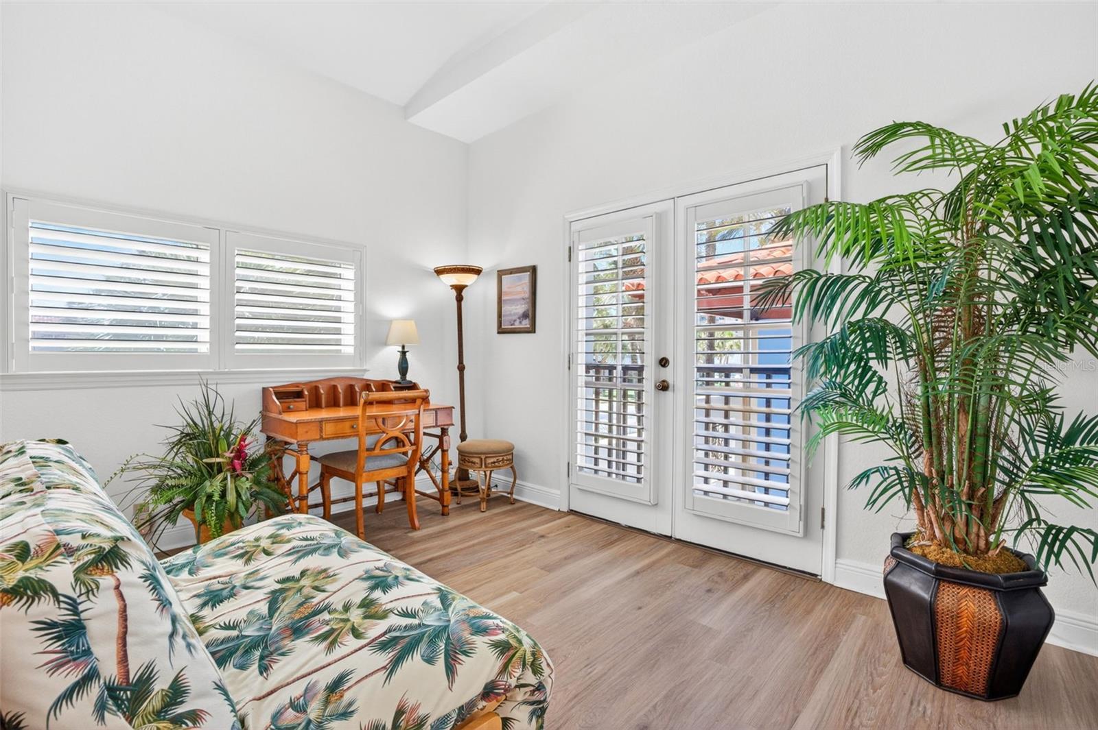 831 MANDALAY AVE — photo 26