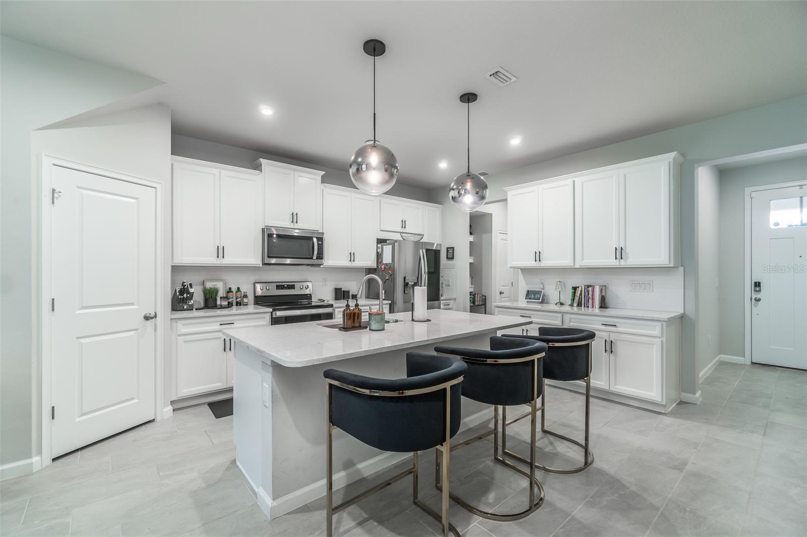 8518 PRIMROSE WILLOW PL — photo 7