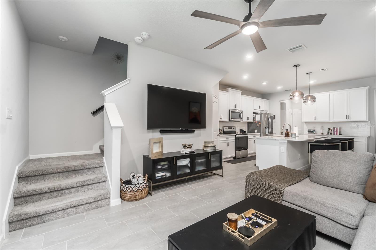 8518 PRIMROSE WILLOW PL — photo 17
