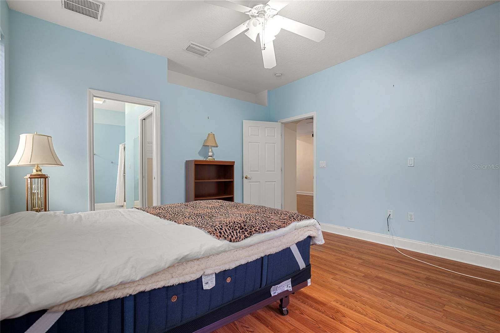 7245 CLEOPATRA DR — photo 16