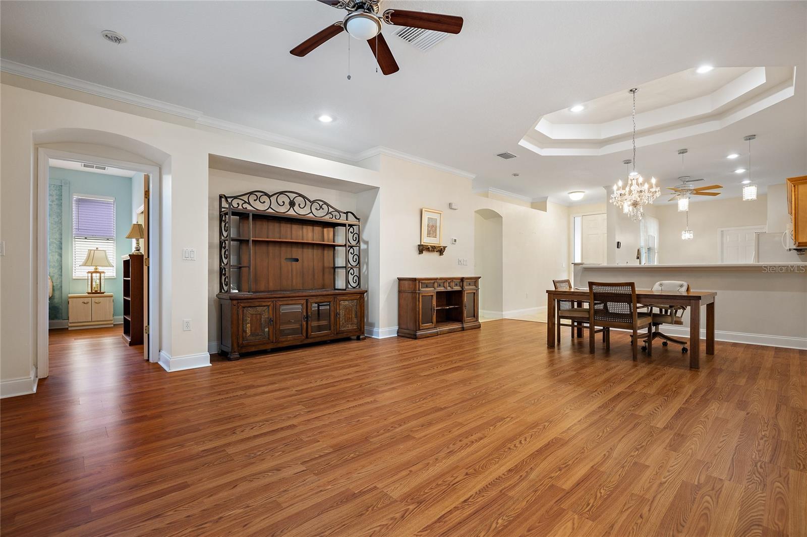 7245 CLEOPATRA DR — photo 11