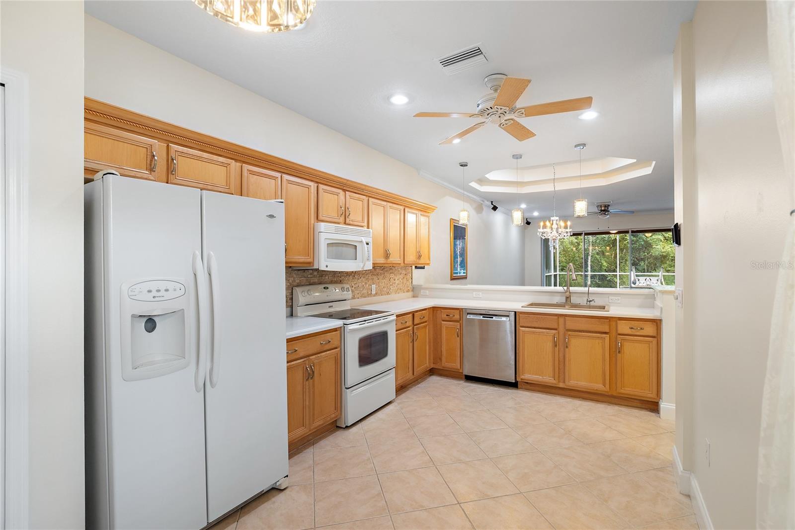 7245 CLEOPATRA DR — photo 8