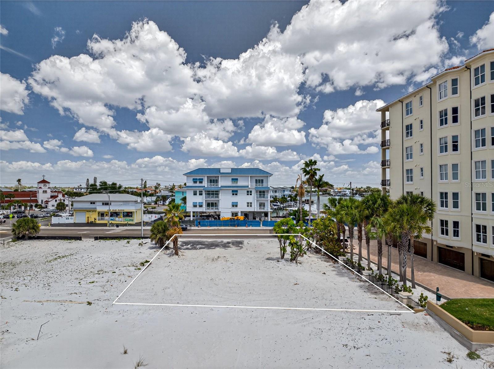13642 GULF BLVD — photo 16
